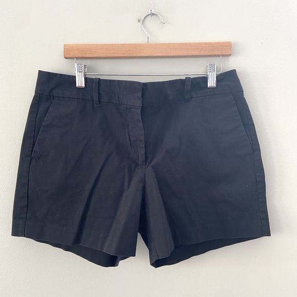 Ann Taylor Classic Black Mid Rise 5” Cotton City Short - Picture 2 of 3